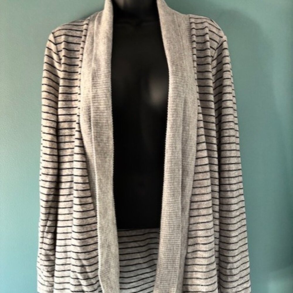 Liz Claiborne Weekend L Cardigan Sweater Open Front Gray Black Striped Casual